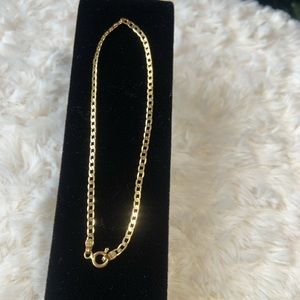 18k yellow gold cub chain bracelet 2.5 g, if you pay out of poshmark $185